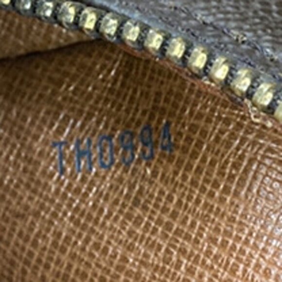 LOUIS VUITTON Jeune Fille GM Shoulder Bag Monogram Leather Brown - Picture 14 of 15